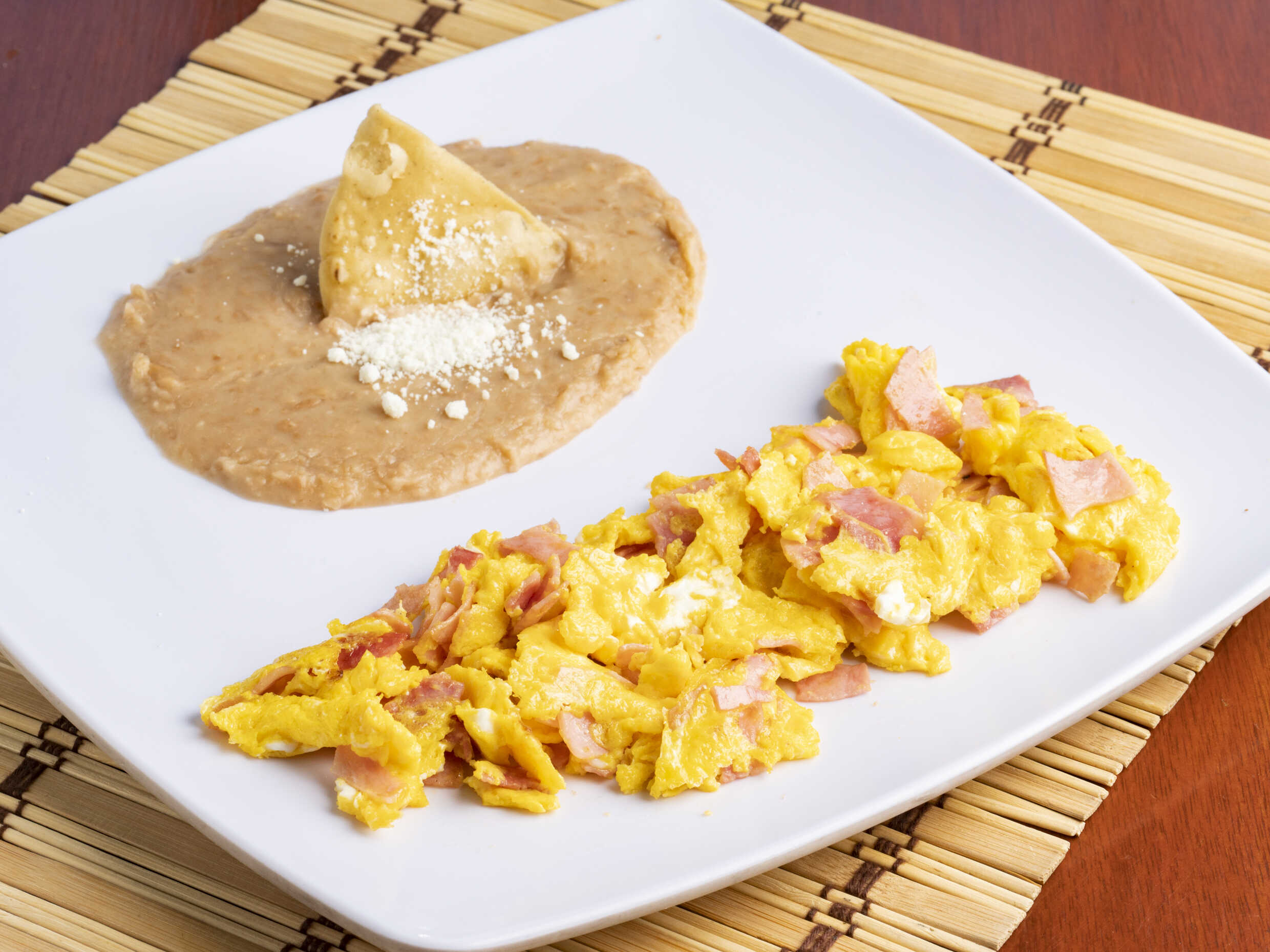Huevo con Jamón
