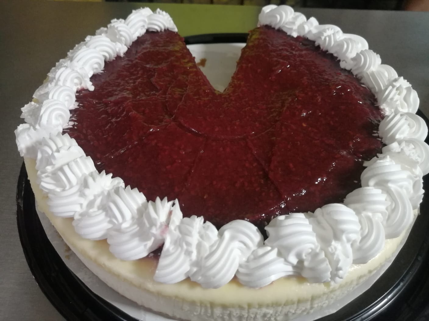 Rebanada Cheescake Frambuesa + Muffin o Strudell