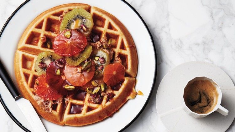 Waffles mermelada de fresa  y Philadelphia lechera