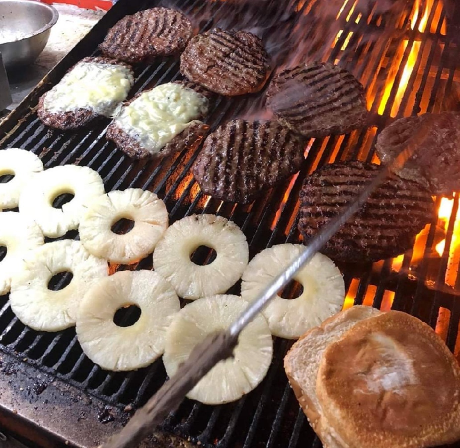 Hamburguesa con Piña