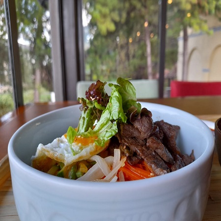 Bibimbap (Con Carne de res (Bulgogi)