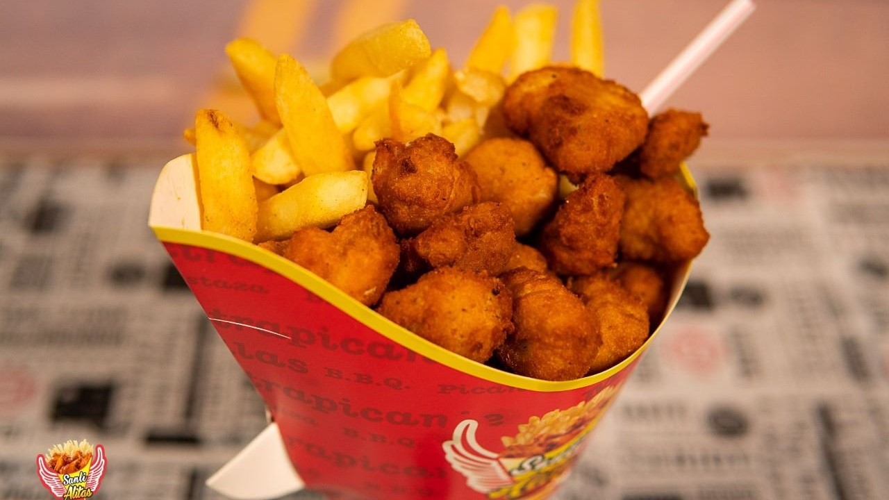 (Combo 1) Crispetas de Pollo + Papas + Bebida