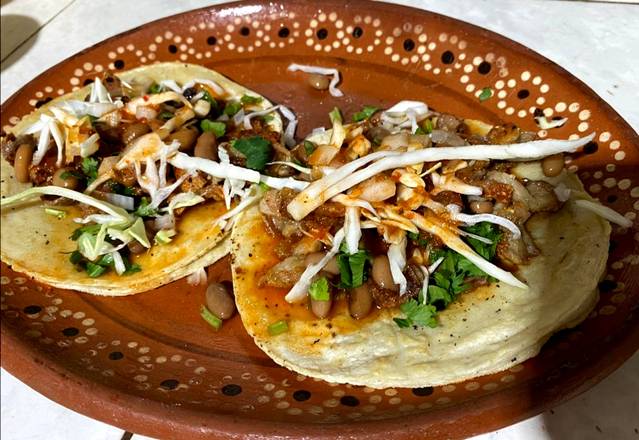 3 Tacos + Agua del Dia