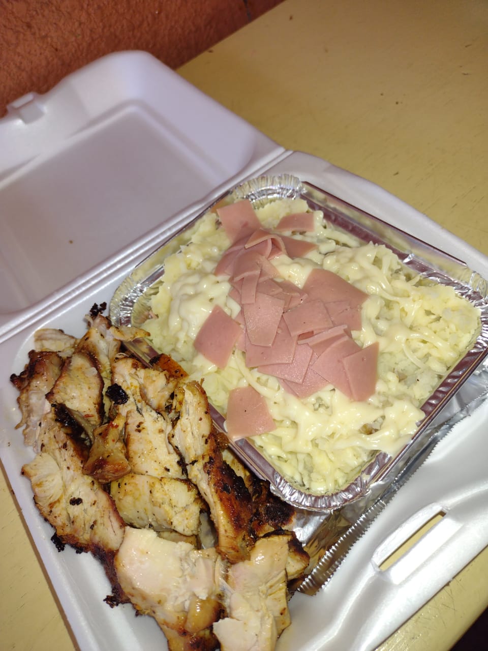 Papa Horneada con Pollo