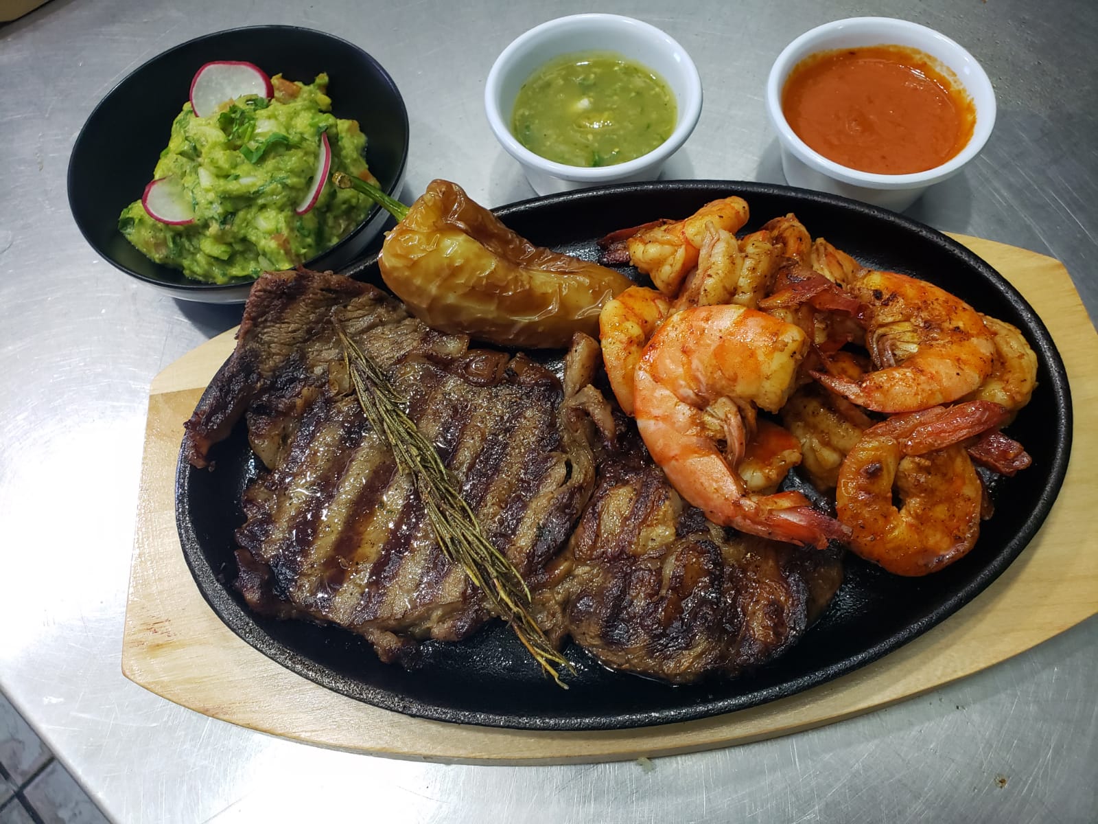 Ribeye con Camarón.