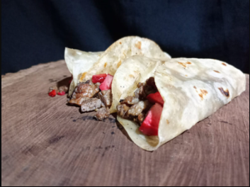 Taco de Harina Mixto con Salchicha Roja