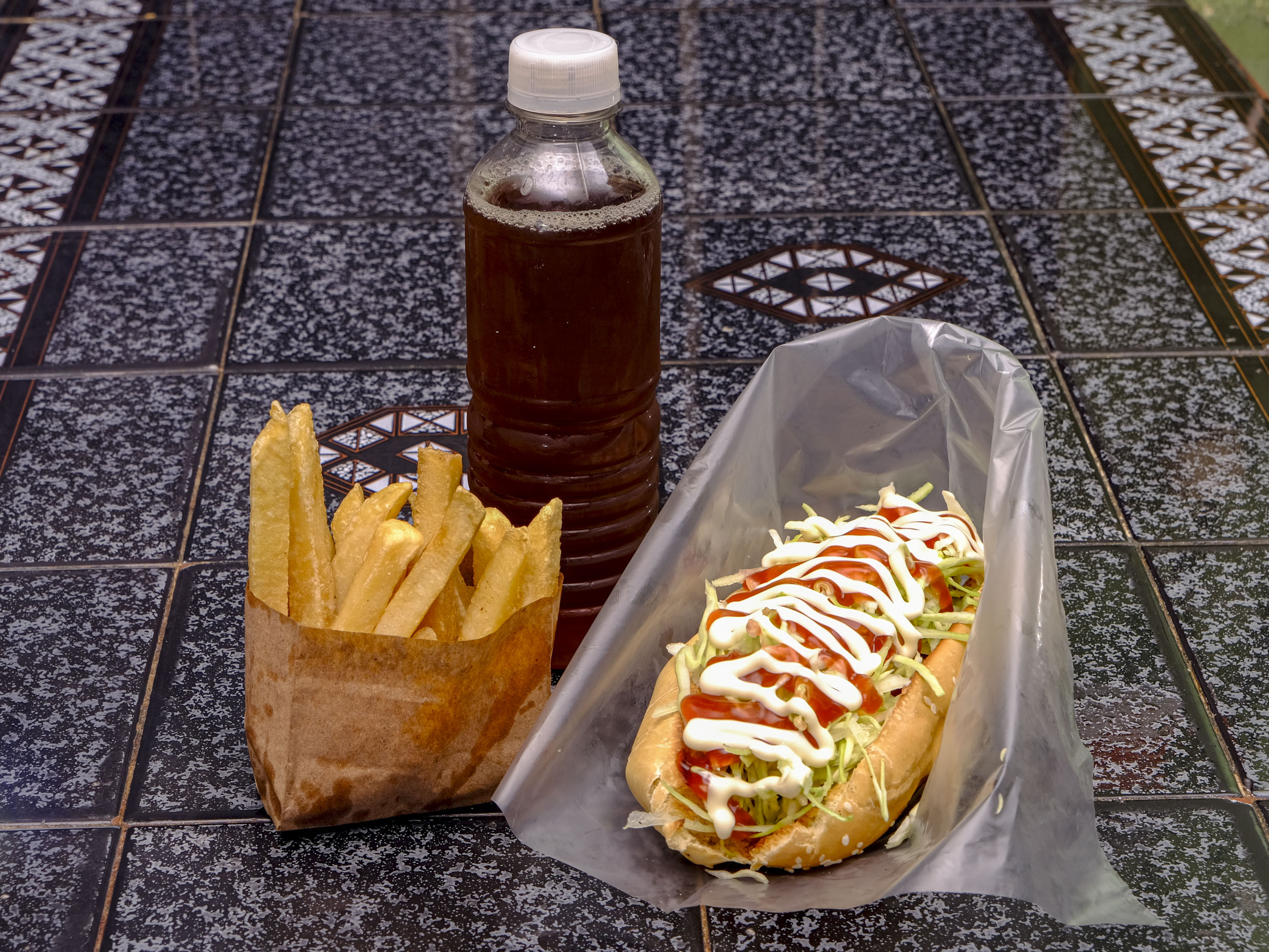 Hot Dog, Fríes y Ice Tea
