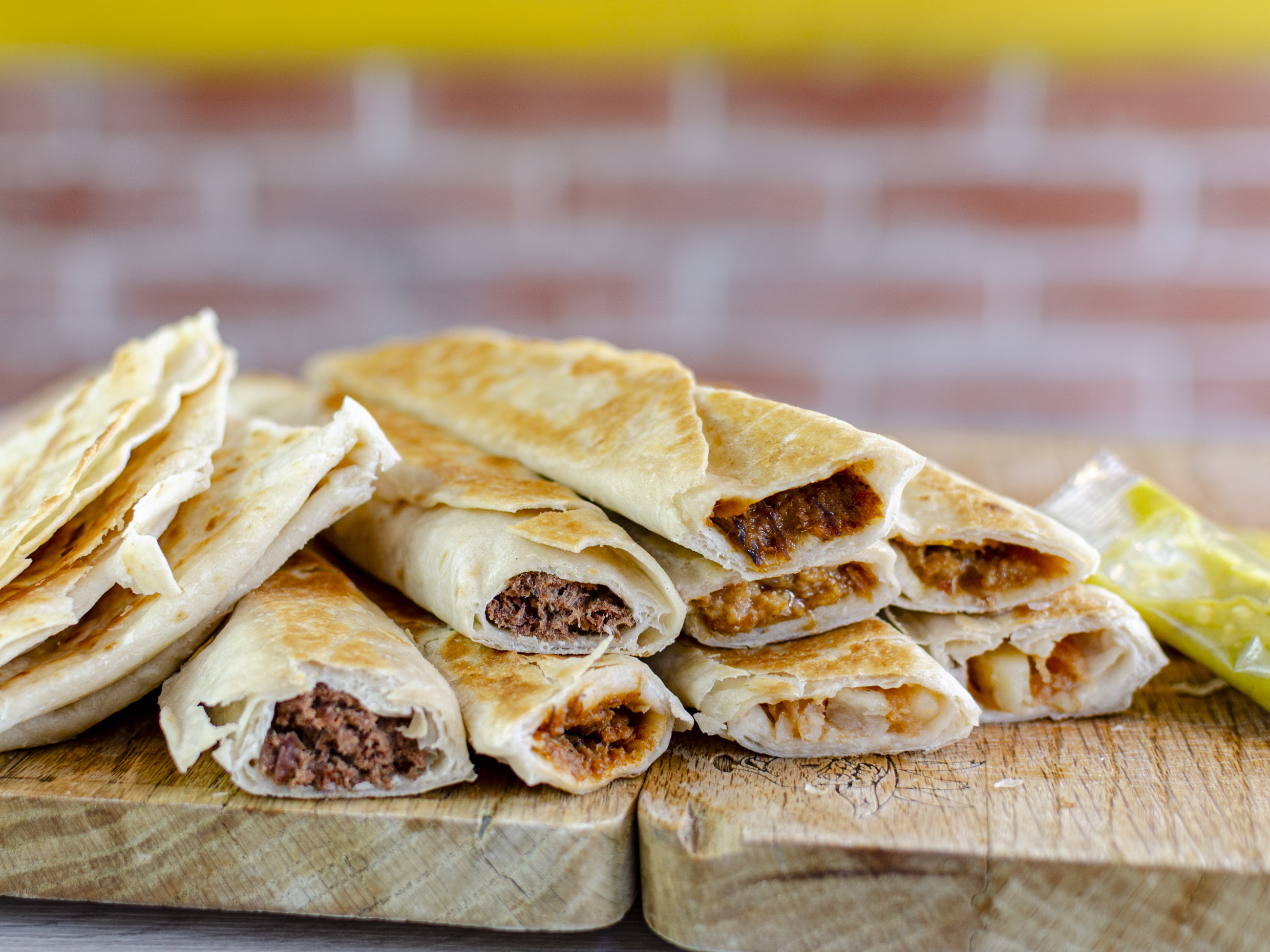 10 Mixtos + 4 Refrescos