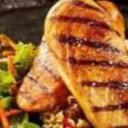 2 pedaços de frango grelhado