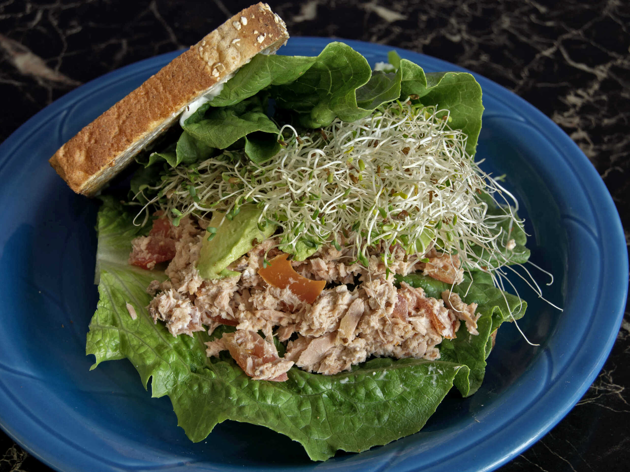 Sándwich de Alfalfa y Atún