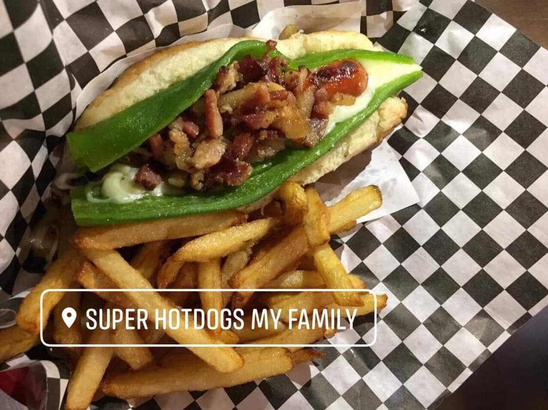 Combo Hotdog California + Papas + Coca Cola 600ml