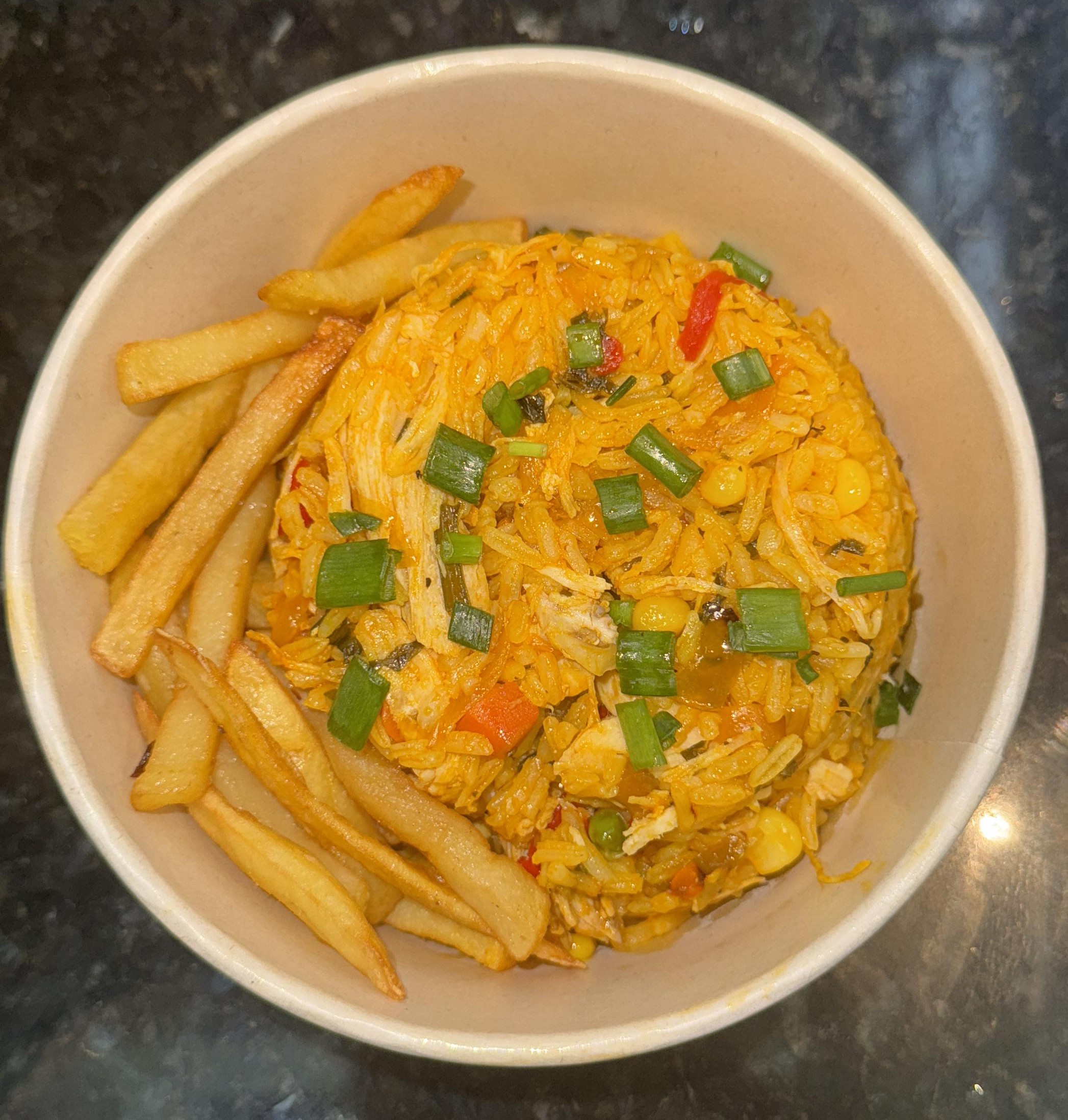 Bowl Arroz de Pollo + Coca Cola Zero 250ml
