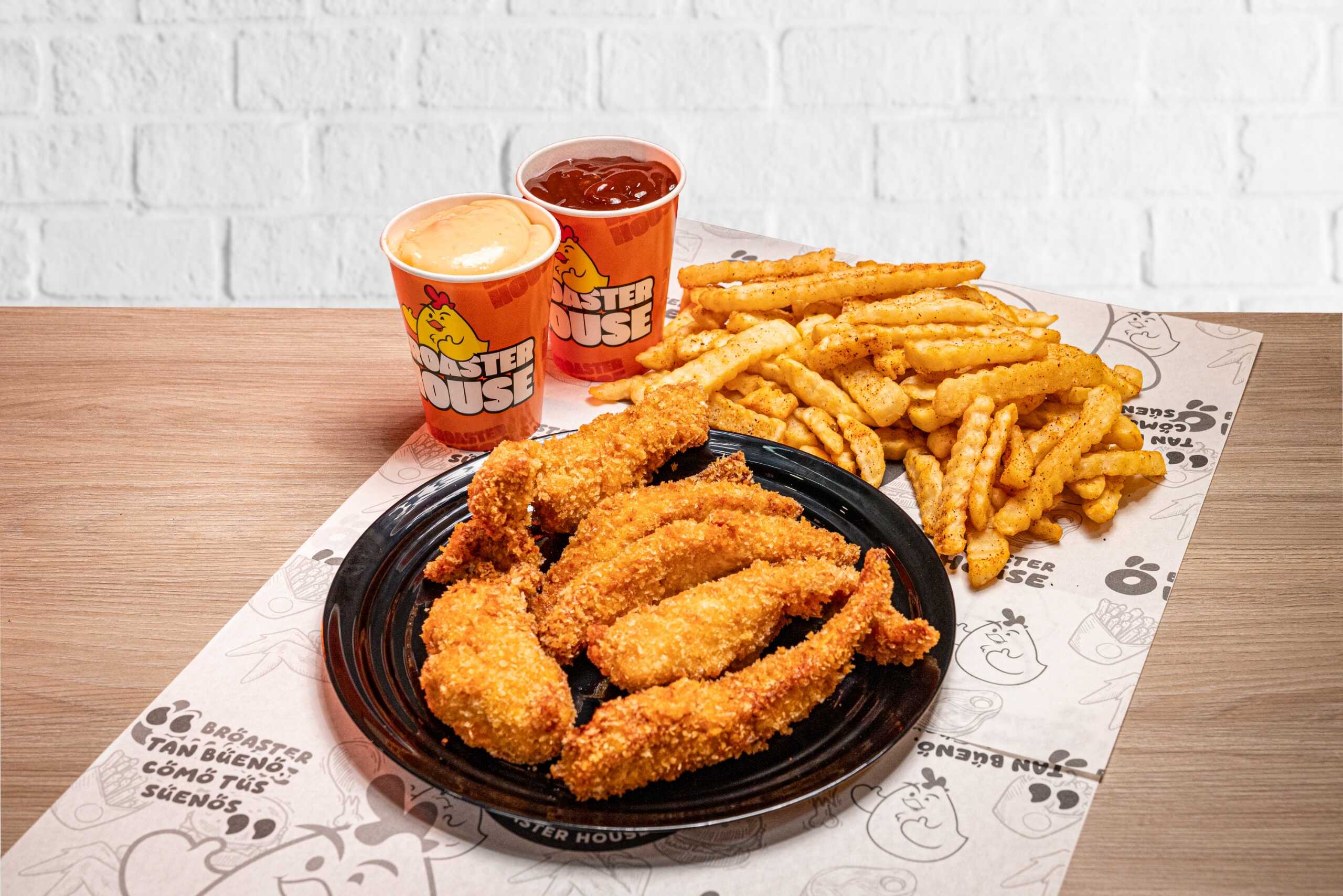 Chicken Tenders + Papas Fritas Familiar