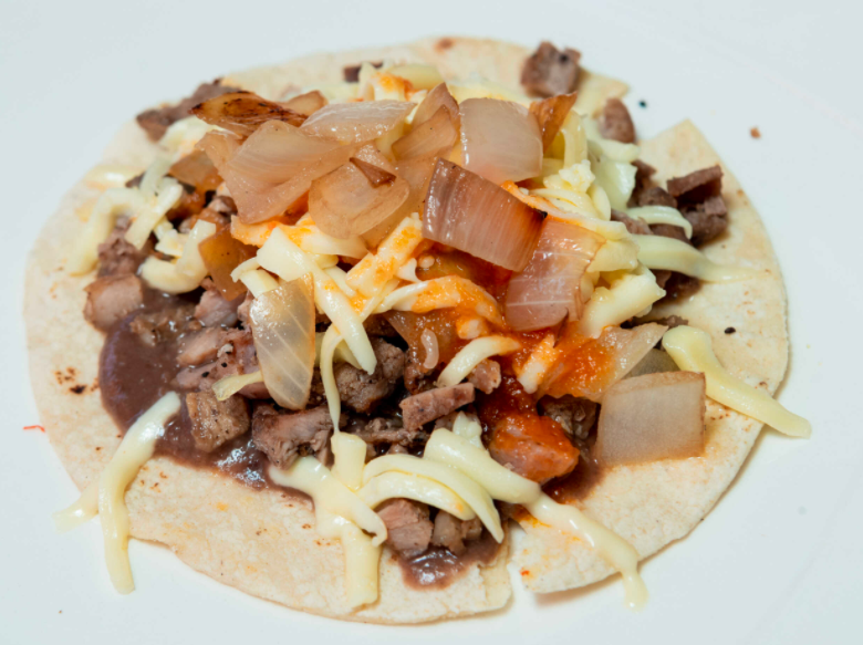 Taco de Asado con Queso -
