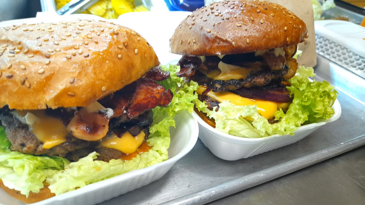Hamburguesa Hawaiana + Papas