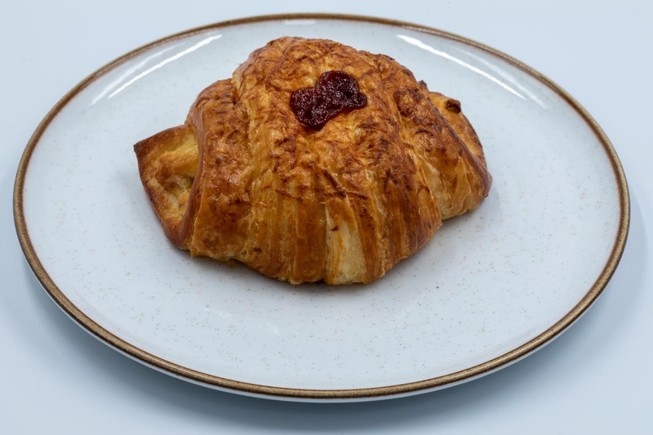 Croissant Bocadillo con Queso