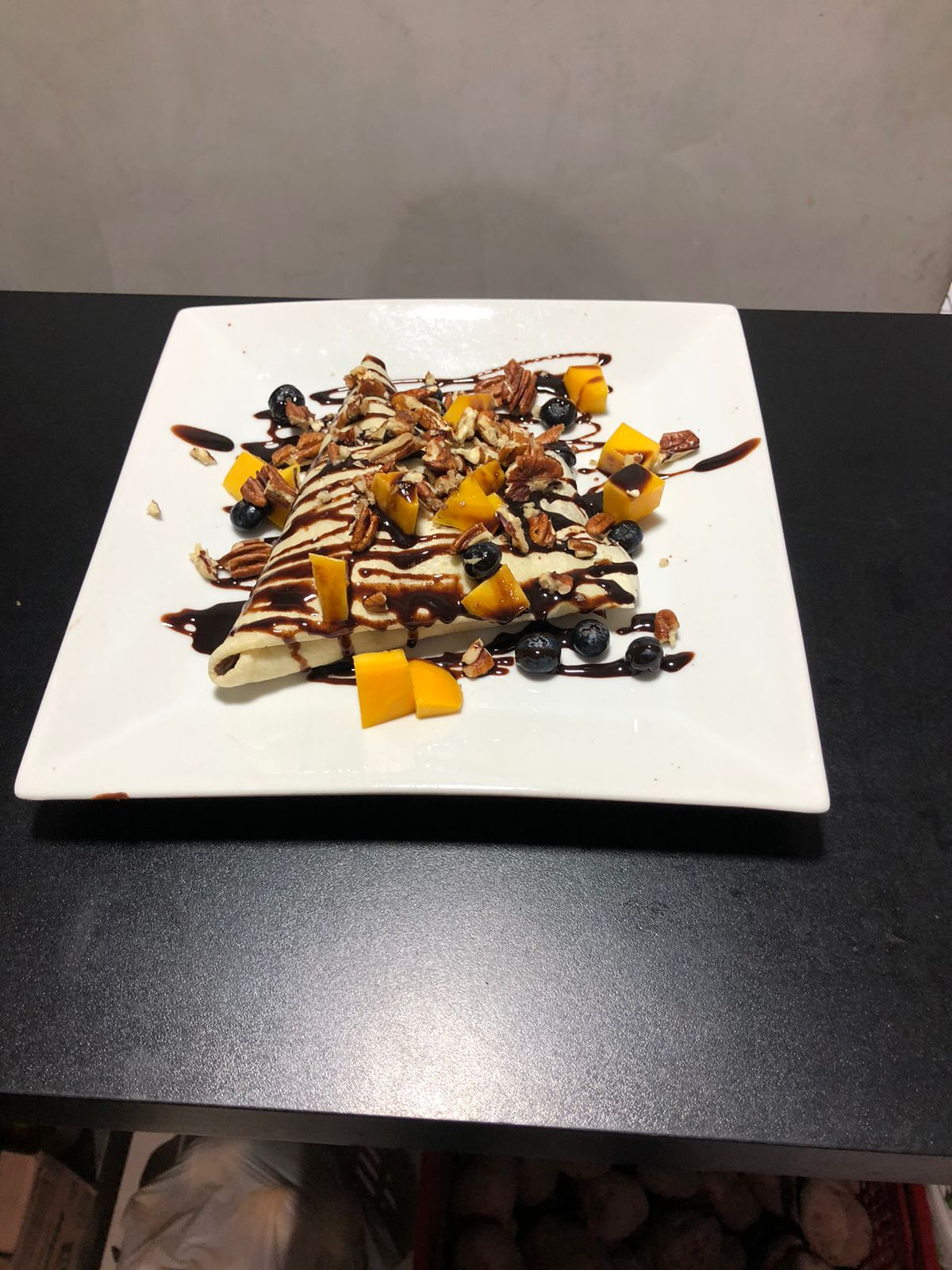 Crepe con Fudge y Pecanas o Brownies