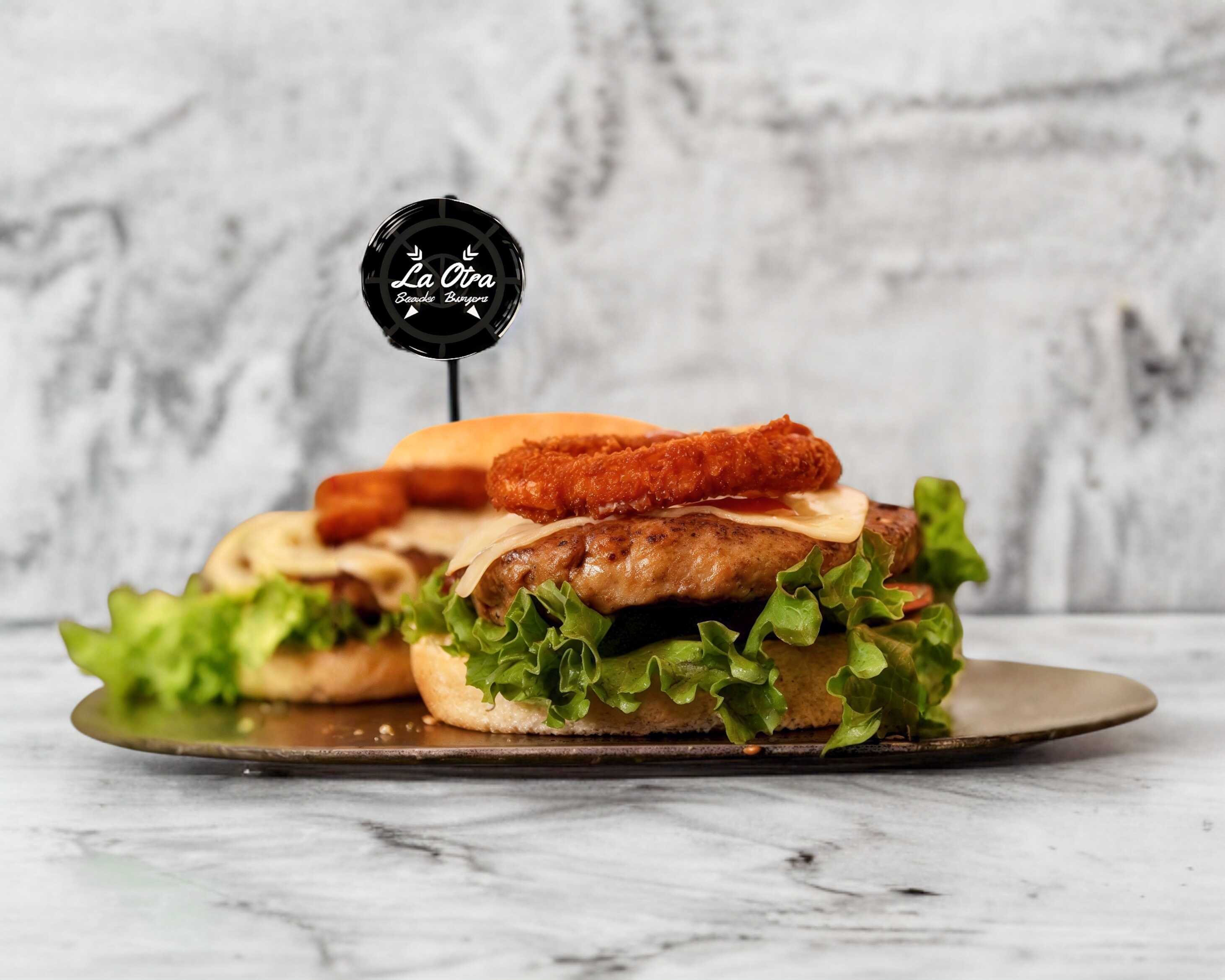 Hamburguesa Arrachera Especial Aros de Cebolla BBQ