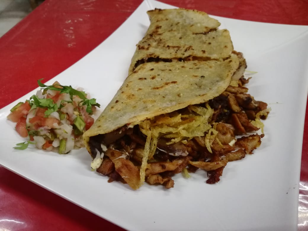 Tlayuda de Pastor