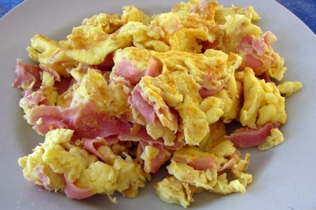 Combo - Huevos con Jamón + Agua Fresca