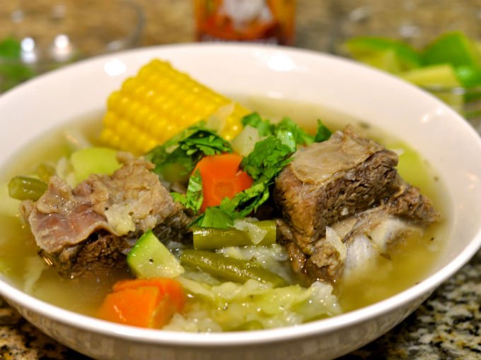 Caldo de Res + Agua Fresca