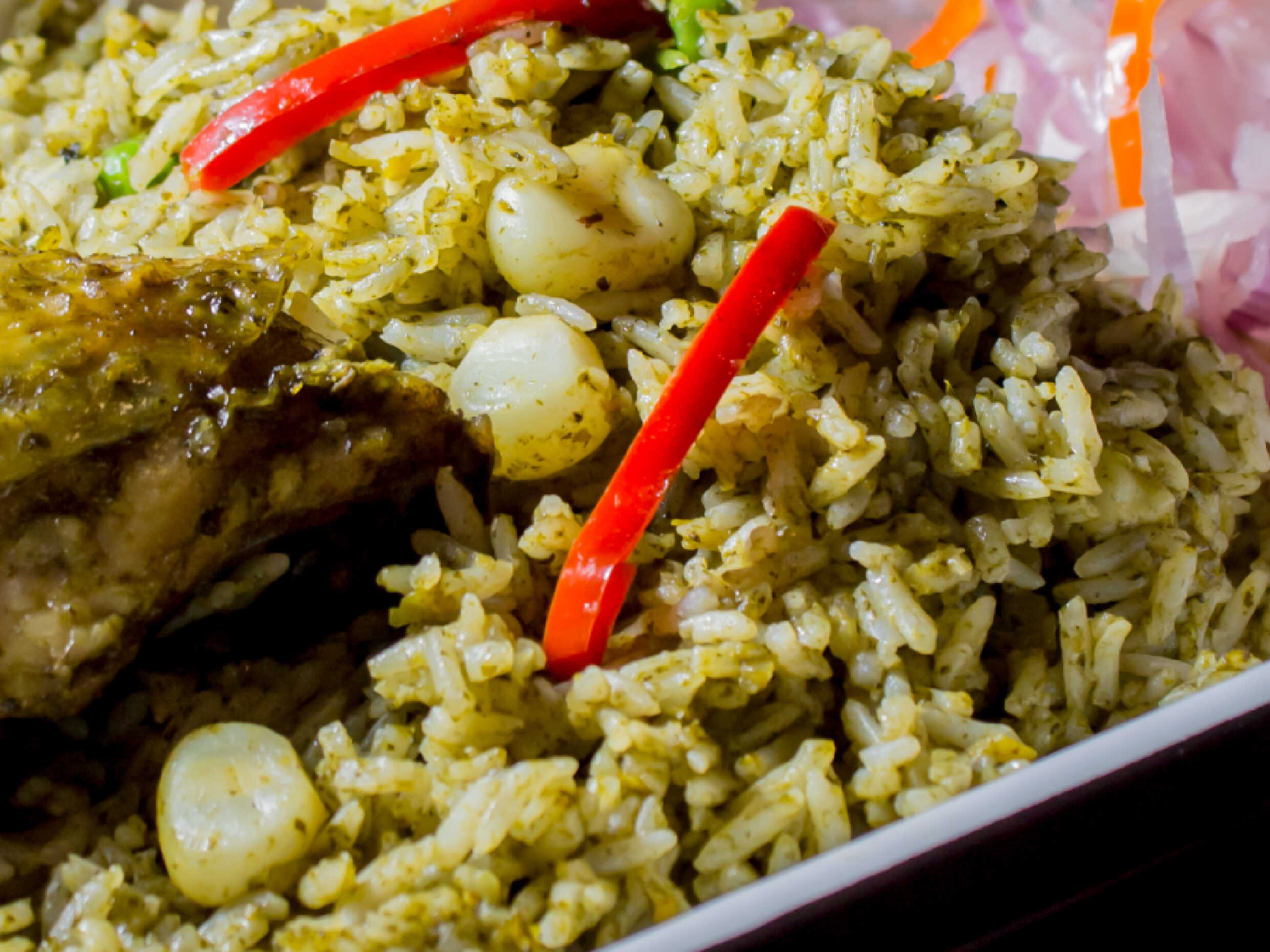 Fuente Arroz con Pollo para 2