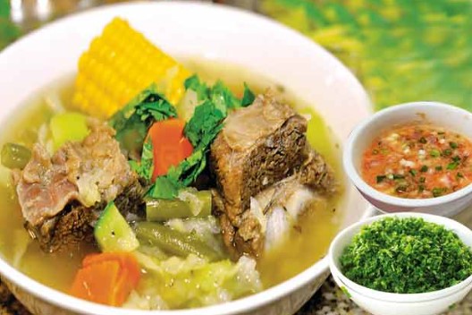 Sopa de Carne de Res con Verduras