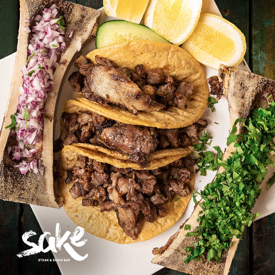 Tacos de Rib Eye con tuétano.