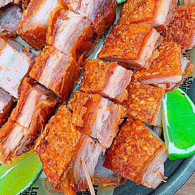 Chicharrón Carnudo