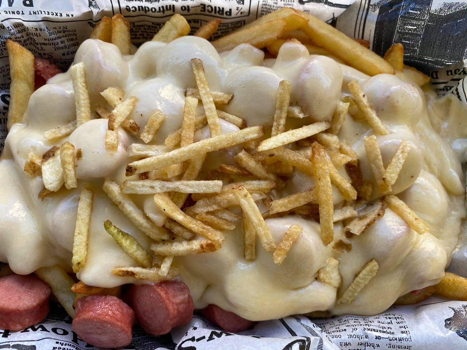 Salchipapa Gratinada