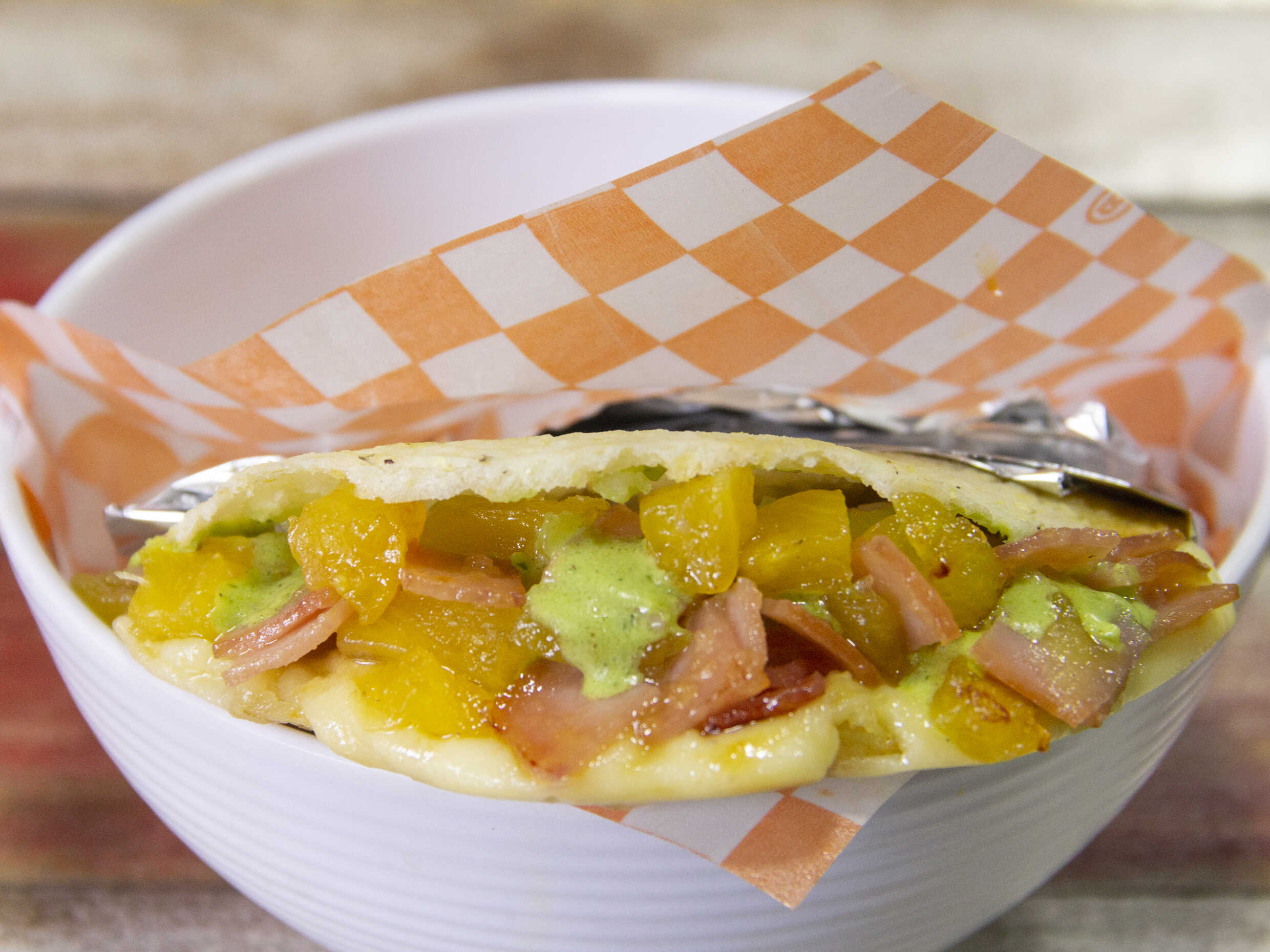 Arepa La Hawaiana