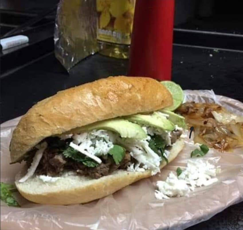 Combo 4- 3 Tortas de Bistec con Aguacate