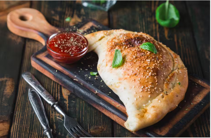 Calzone Pizza de la Casa