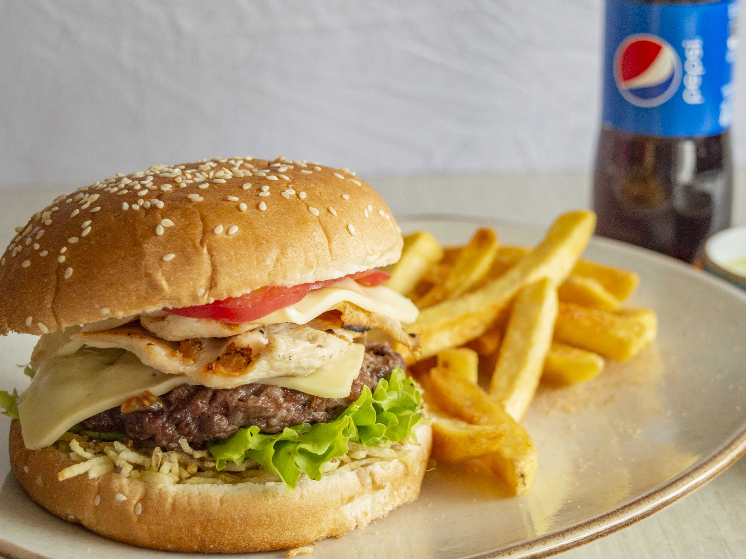 Hamburguesa Mixta En Combo