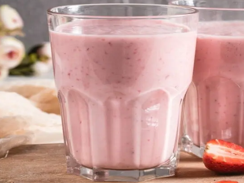 Agua de Fresa de Leche