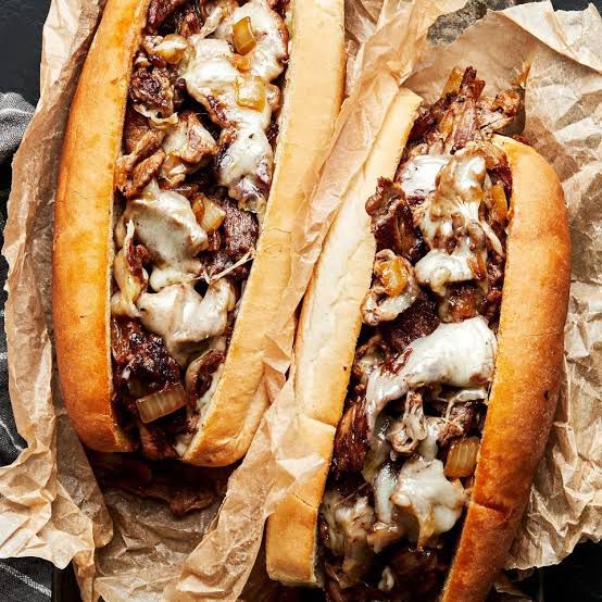Philly Chessee Steak Sándwich