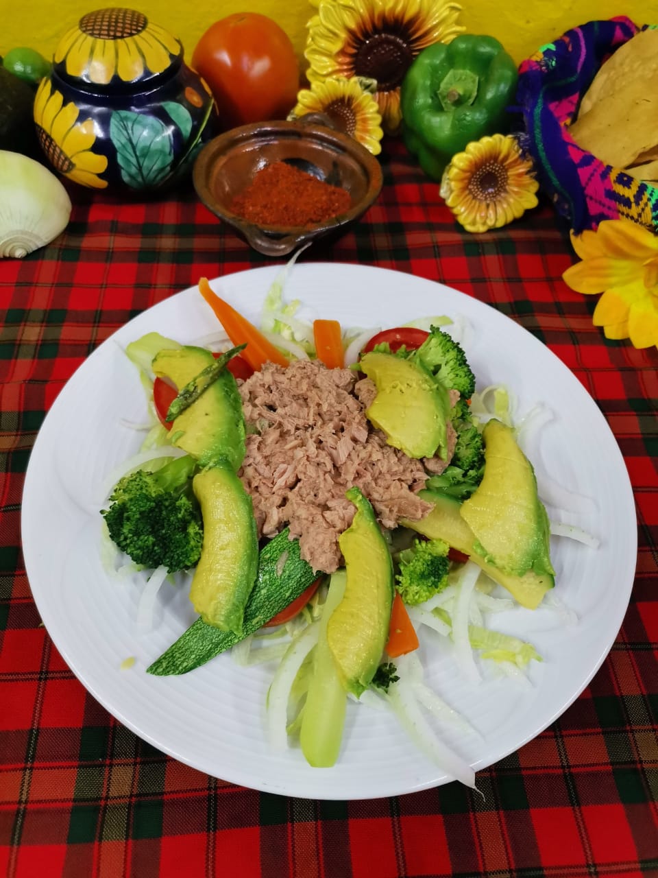 Ensalada Mixta de Atún