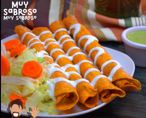 Charola de Flautas Fritas 24 Piezas