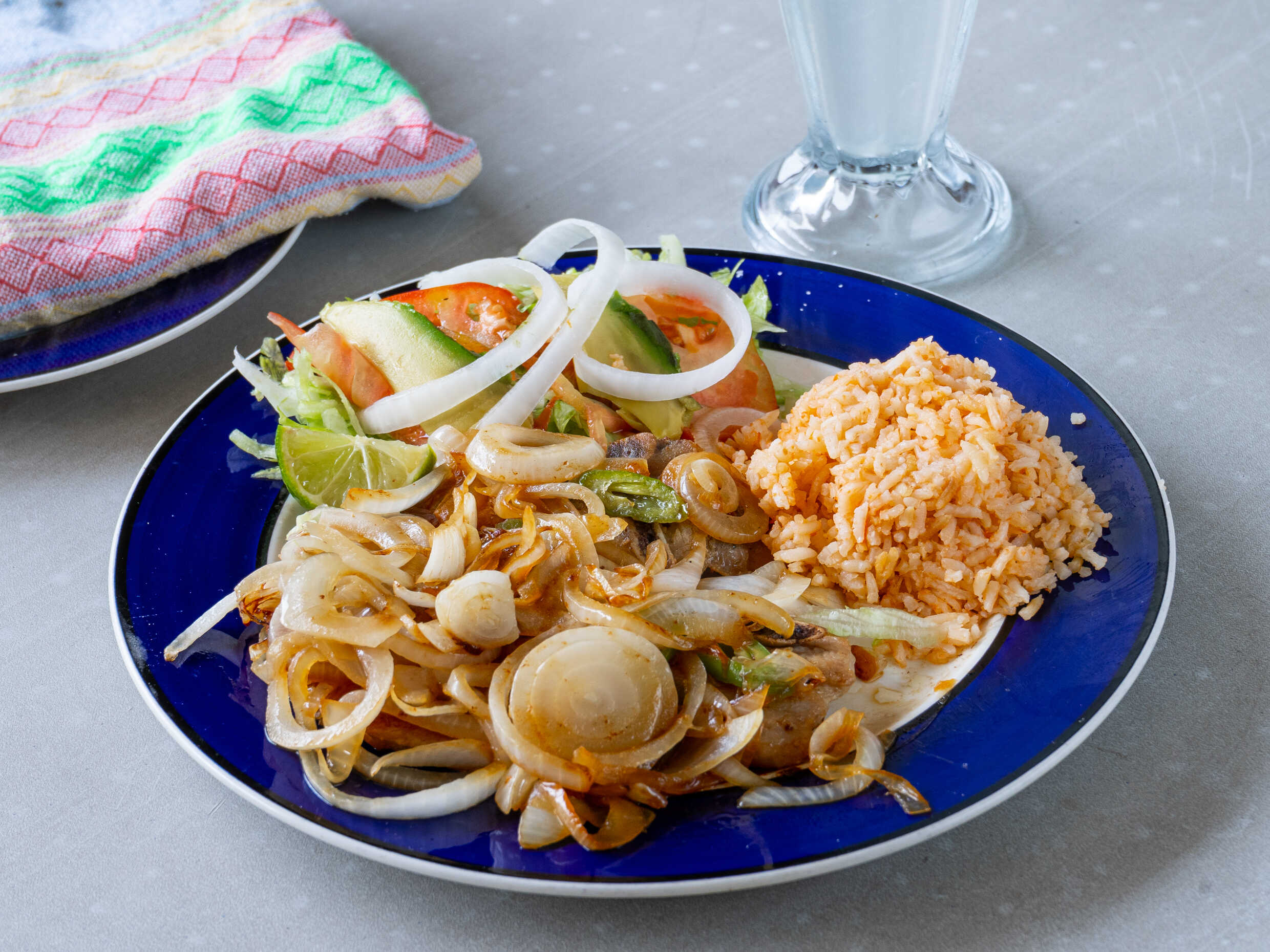 Bistec Encebollado