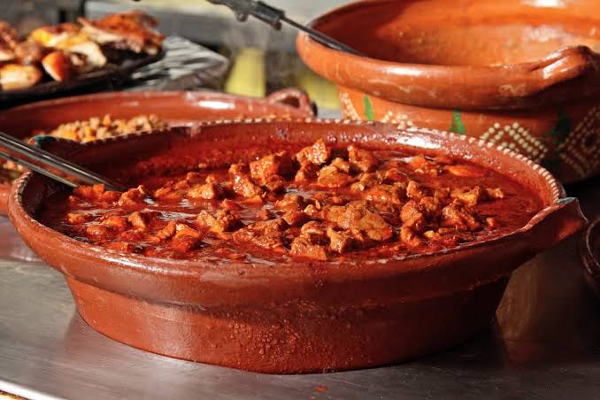 PLATILLO DE ASADO ROJO