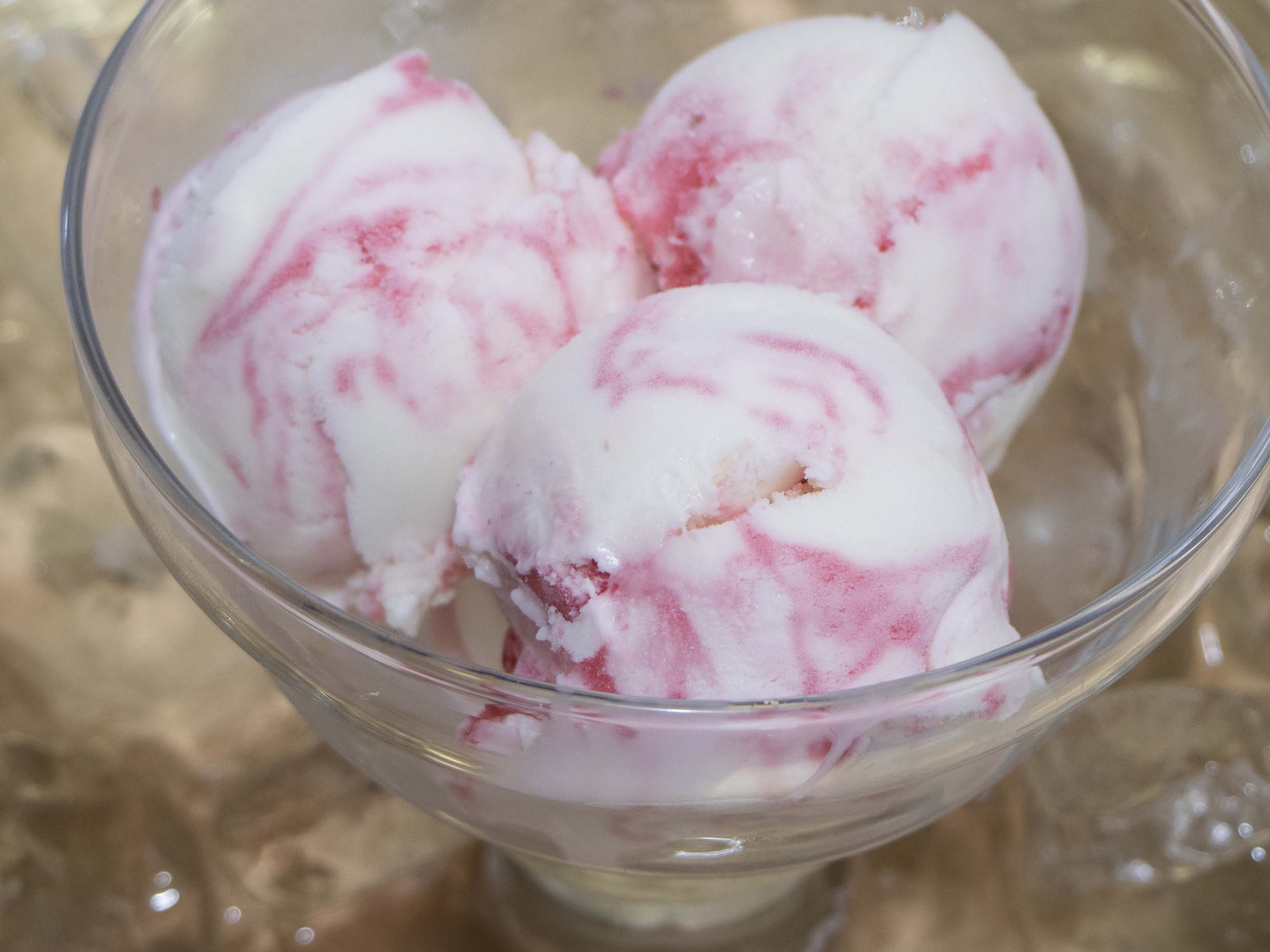 Helado Fresas con Crema 1 Litro