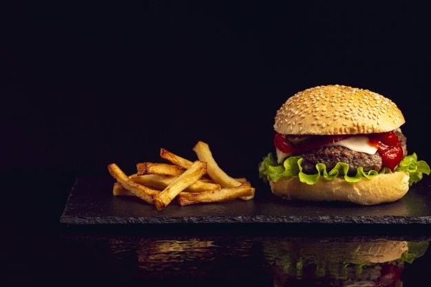 Burguer con costilla + papas fritas+ soda de lata