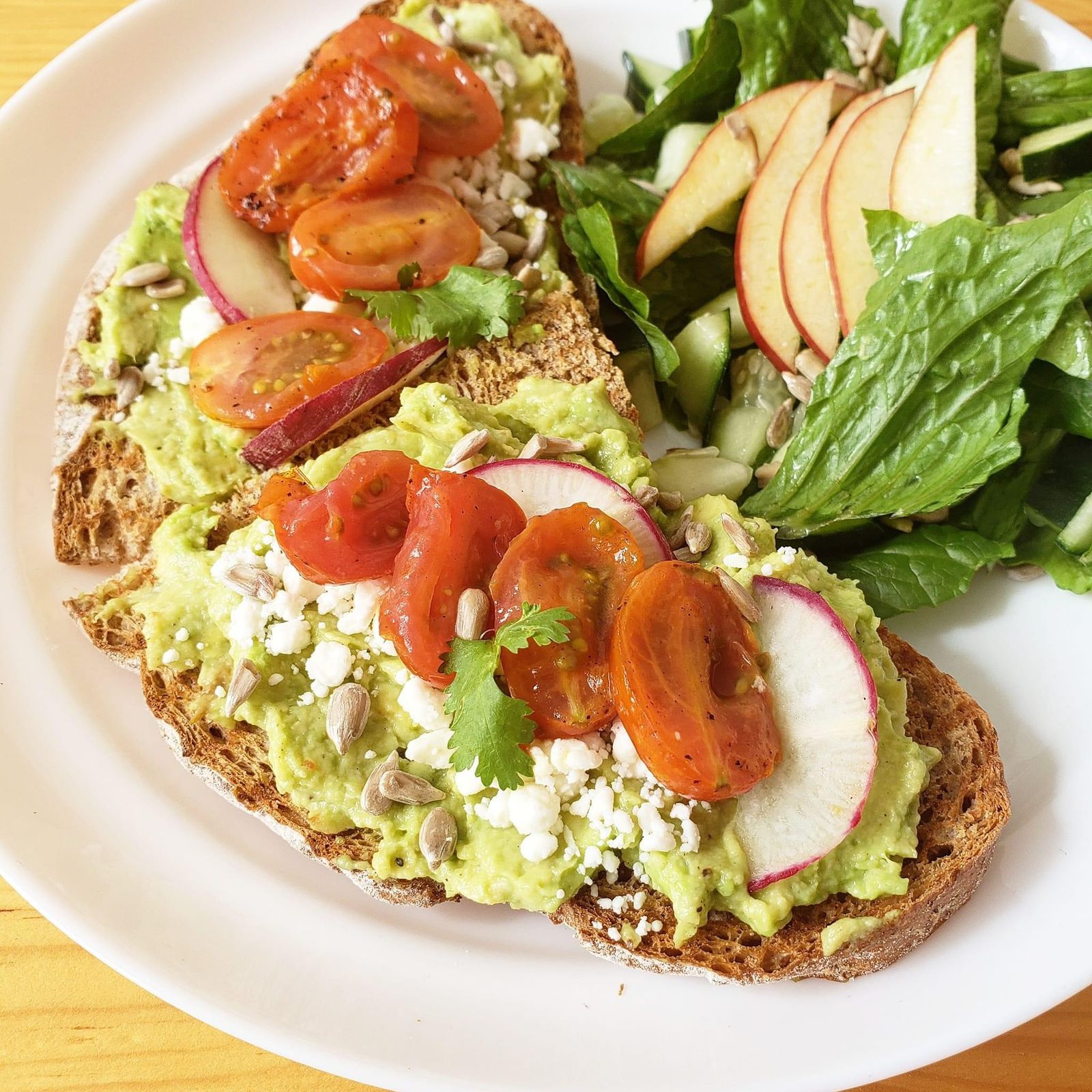 Tostada de Aguacate