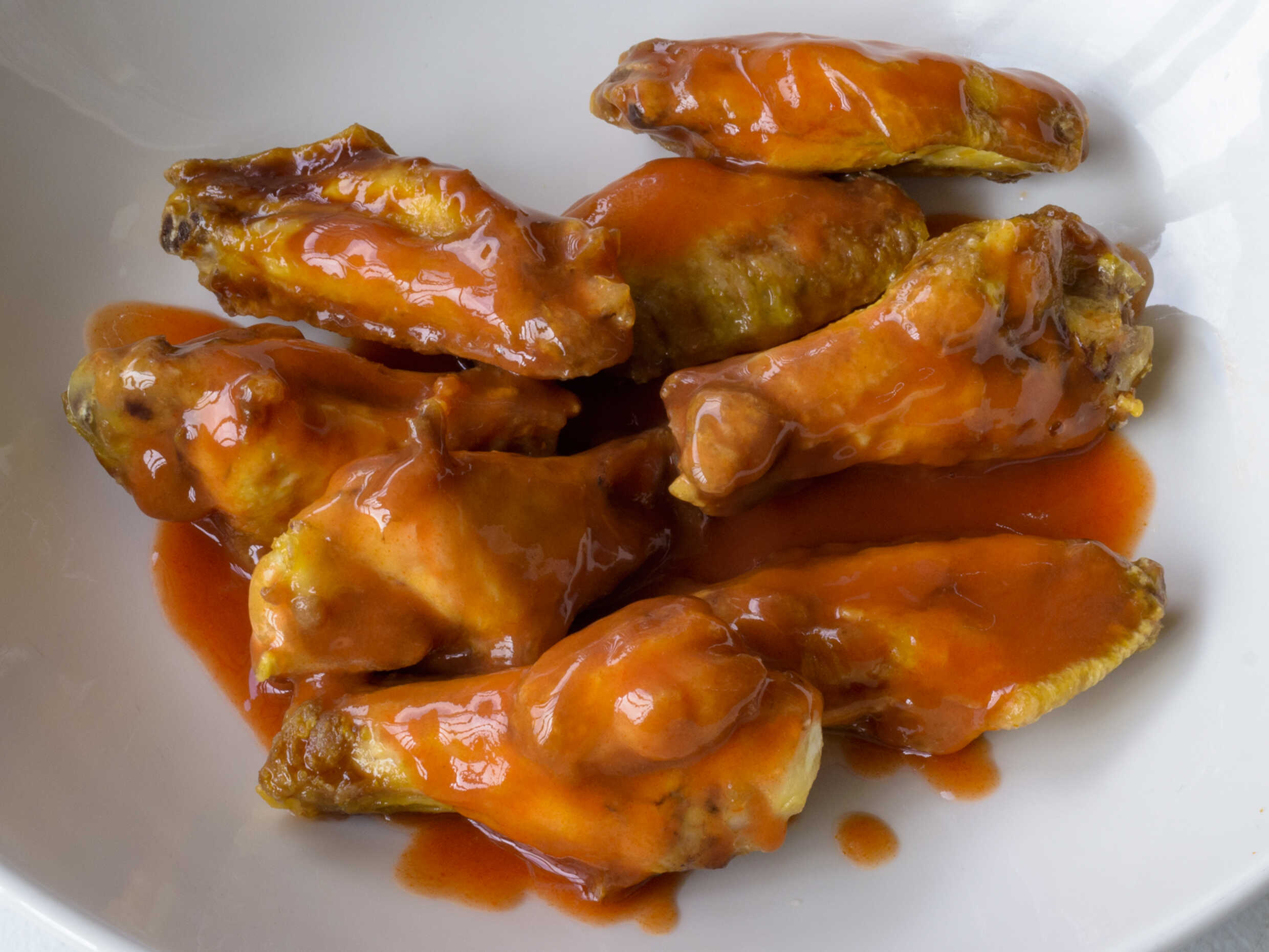 Alitas con Papas