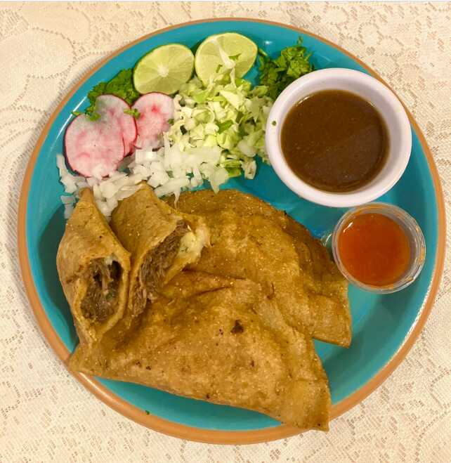 3 Empanadas y 1 Vichi