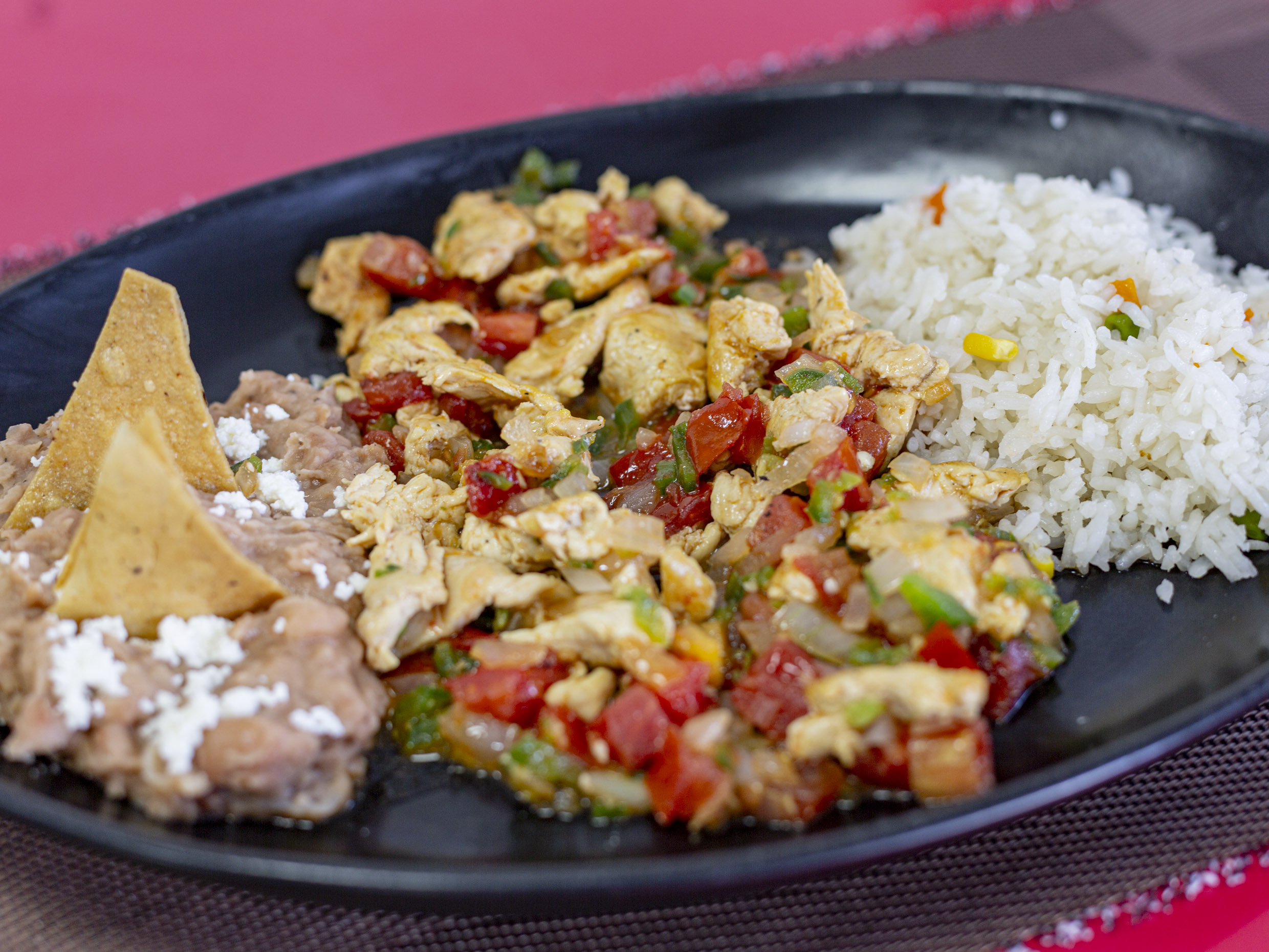 Bistec Costilla o Pechuga a la Mexicana