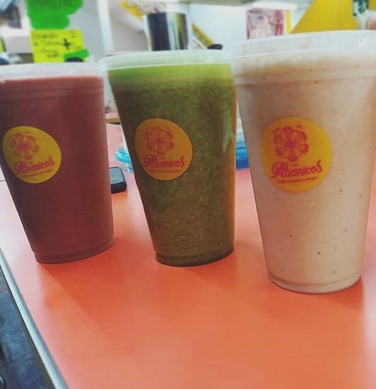 Combo - Jugo Pura Vida + Sándwich Vegetariano