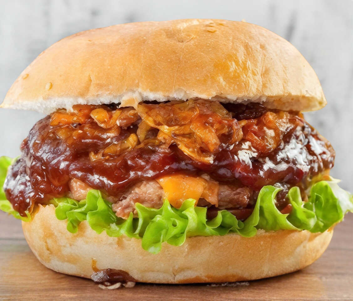 HAMBURGUESA ALA BBQ + BEBIDA GRATIS