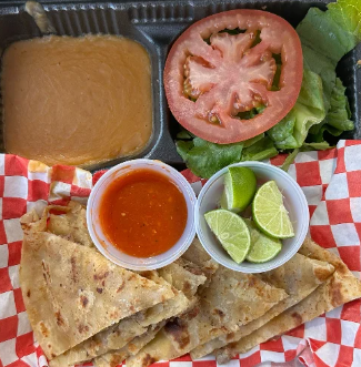 Quesadilla con Carne Asada