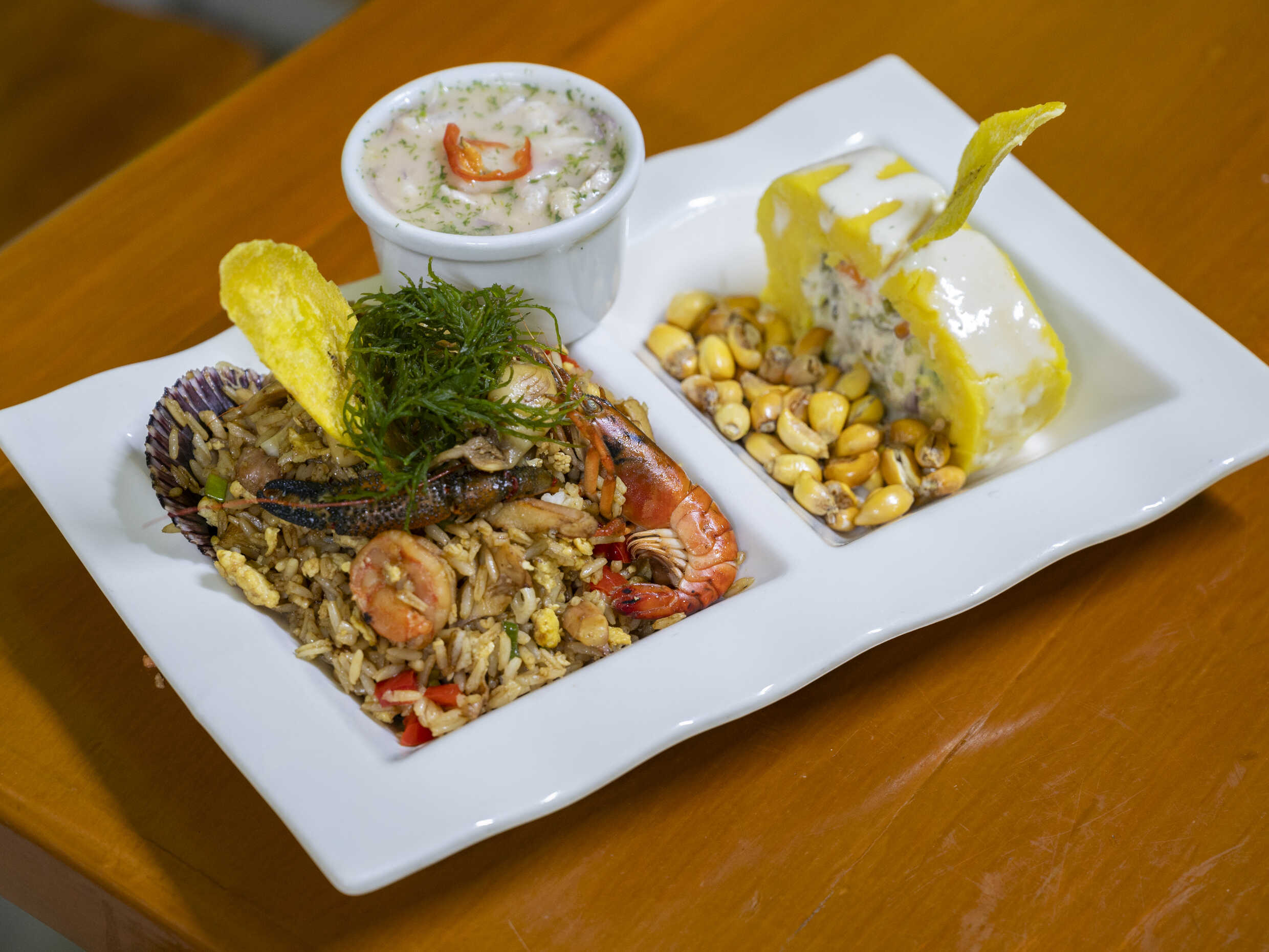 Chaufa de Mariscos y Causa de Pollo